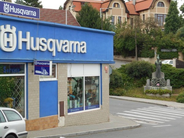 Hus s hranicí.jpg